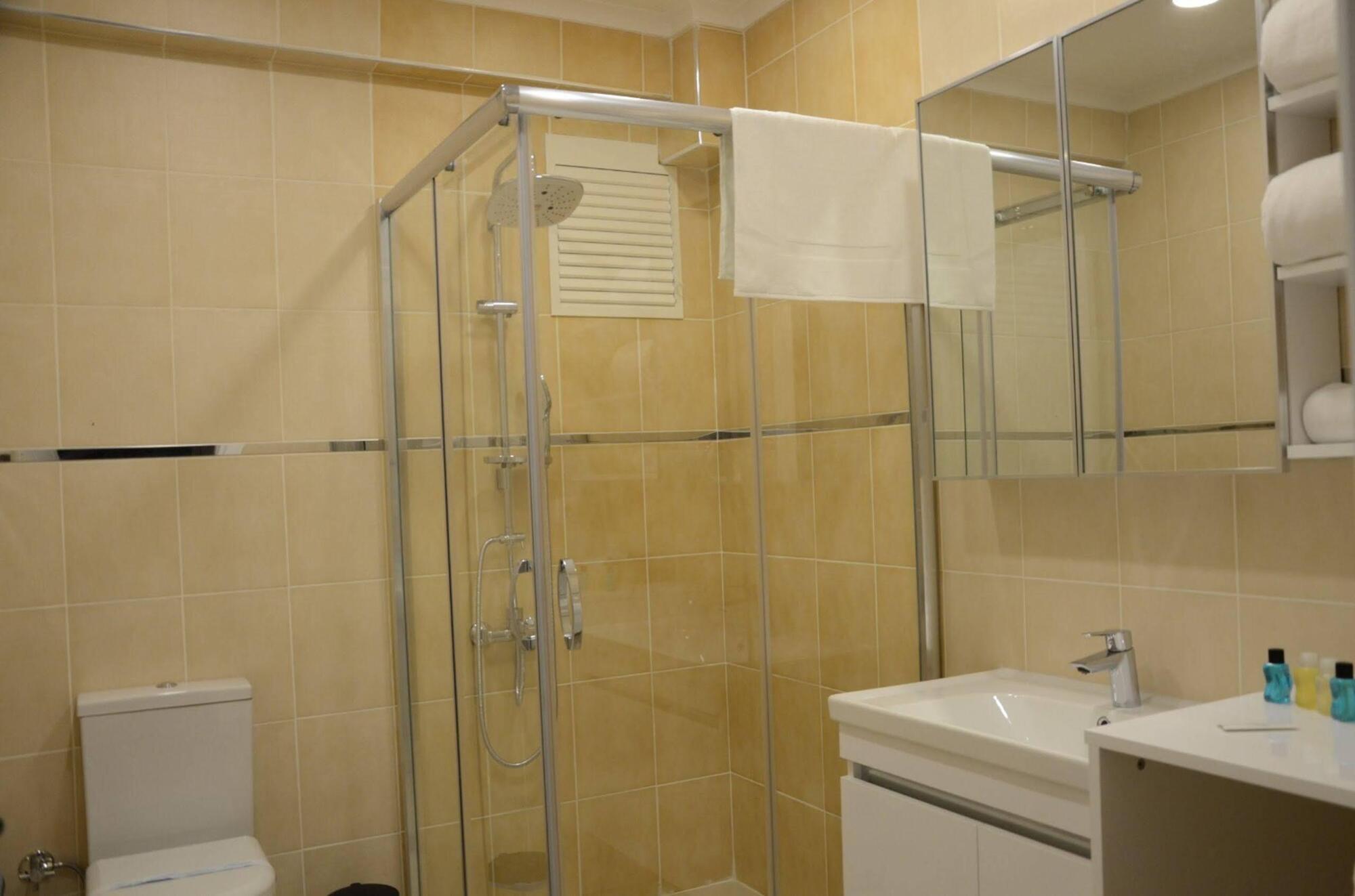 On4 Rooms & Suites Istambul Exterior foto